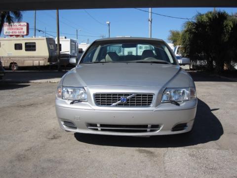 Silver Metallic Volvo S80 2.9.  Click to enlarge.