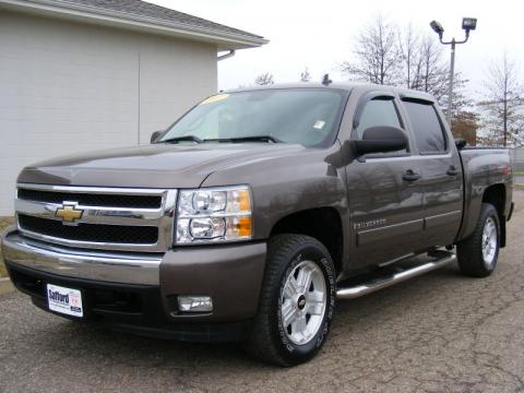 Desert Brown Metallic Chevrolet Silverado 1500 LT Z71 Crew Cab 4x4.  Click to enlarge.