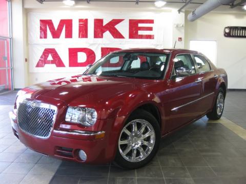 Inferno Red Crystal Pearl Chrysler 300 C HEMI.  Click to enlarge.