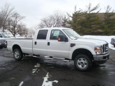 Oxford White Ford F250 Super Duty XLT Crew Cab 4x4.  Click to enlarge.