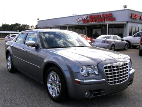 Bright Silver Metallic Chrysler 300 C HEMI.  Click to enlarge.