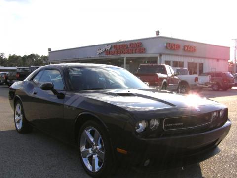 Brilliant Black Crystal Pearl Coat Dodge Challenger R/T.  Click to enlarge.