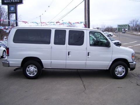 Oxford White Ford E Series Van E350 Super Duty XLT Passenger.  Click to enlarge.