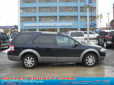 Black Ford Taurus X SEL.  Click to enlarge.