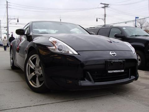 Magnetic Black Nissan 370Z Touring Coupe.  Click to enlarge.
