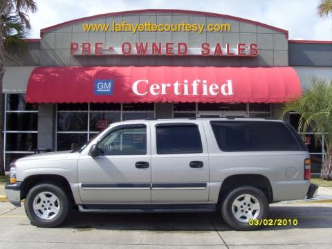 Silver Birch Metallic Chevrolet Suburban 1500 LT.  Click to enlarge.