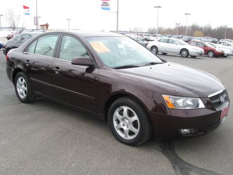 Dark Cinnamon Hyundai Sonata GLS V6.  Click to enlarge.