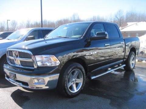 Brilliant Black Crystal Pearl Dodge Ram 1500 Big Horn Crew Cab 4x4.  Click to enlarge.