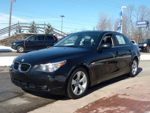 Black Sapphire Metallic BMW 5 Series 530i Sedan.  Click to enlarge.