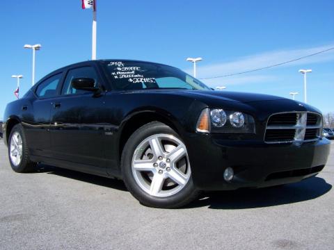 Brilliant Black Crystal Pearl Dodge Charger R/T.  Click to enlarge.