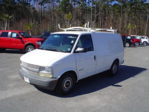 1999 Chevrolet Astro. Ivory White 1999 Chevrolet