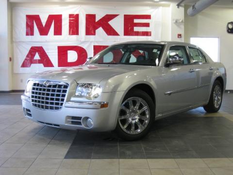 Bright Silver Metallic Chrysler 300 C HEMI.  Click to enlarge.