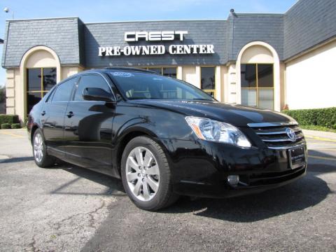 Black Toyota Avalon XLS.  Click to enlarge.