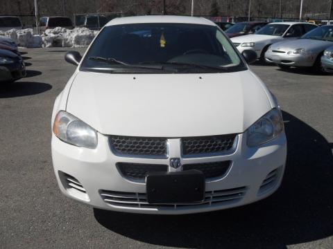 Stone White Dodge Stratus SE Sedan.  Click to enlarge.