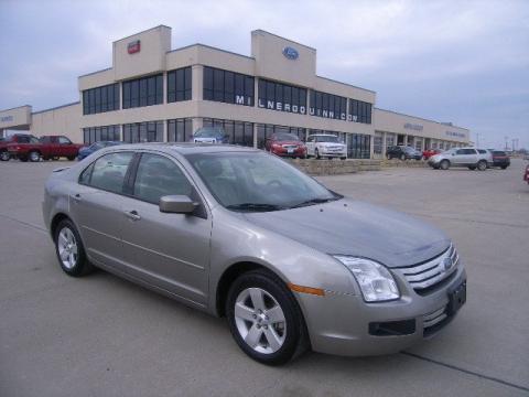 Vapor Silver Metallic Ford Fusion SE.  Click to enlarge.