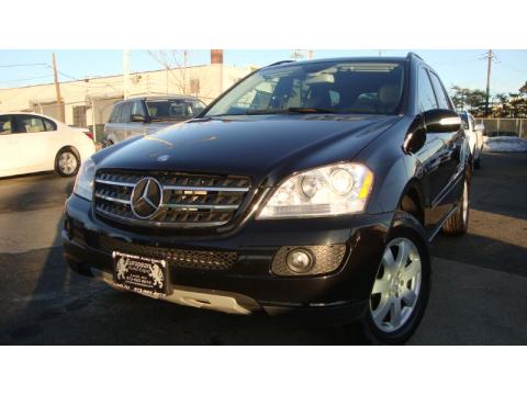 Iridium Silver Metallic Mercedes-Benz ML 350 4Matic.  Click to enlarge.