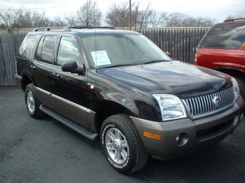 Black Clearcoat Mercury Mountaineer Convenience AWD.  Click to enlarge.