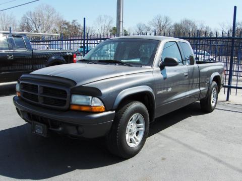 Graphite Metallic Dodge Dakota SXT Club Cab.  Click to enlarge.