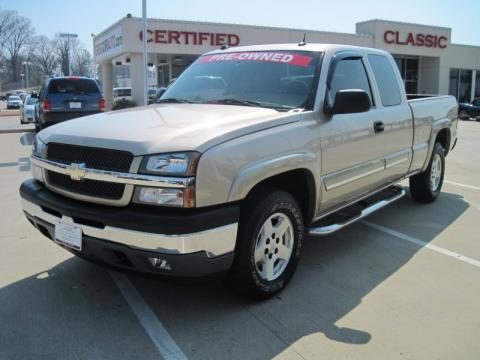 Silver Birch Metallic Chevrolet Silverado 1500 LT Extended Cab 4x4.  Click to enlarge.