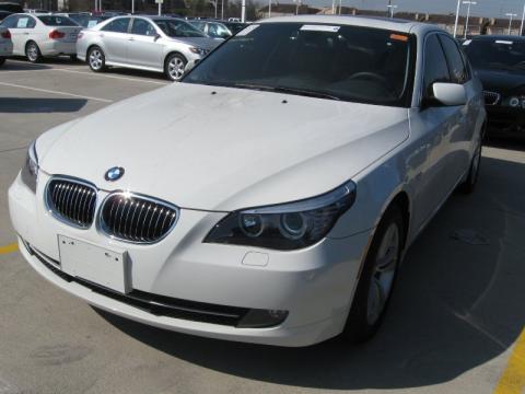Alpine White BMW 5 Series 528i Sedan.  Click to enlarge.