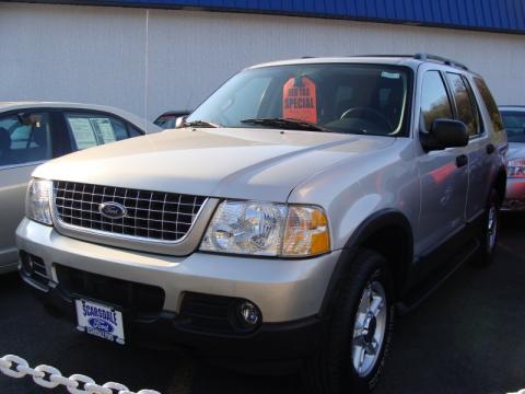 Silver Birch Metallic Ford Explorer XLT 4x4.  Click to enlarge.