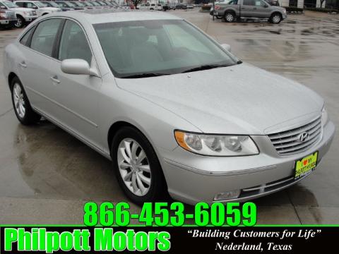 Bright Silver Hyundai Azera Limited.  Click to enlarge.