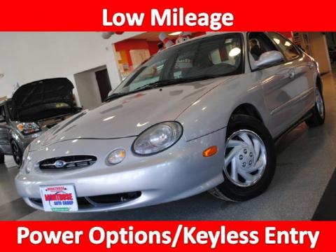 Silver Frost Metallic Ford Taurus LX.  Click to enlarge.