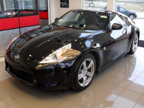 Magnetic Black Nissan 370Z Coupe.  Click to enlarge.