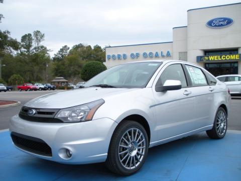 Ingot Silver Metallic Ford Focus SES Sedan.  Click to enlarge.