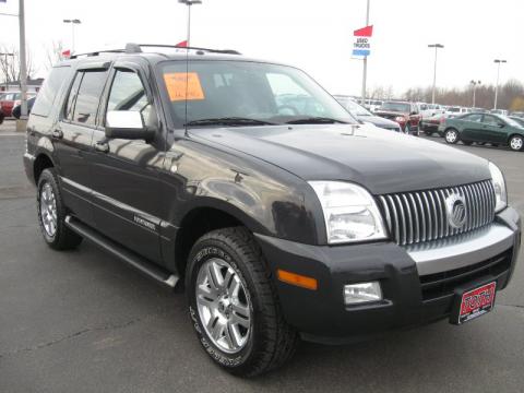 Black Mercury Mountaineer Premier AWD.  Click to enlarge.