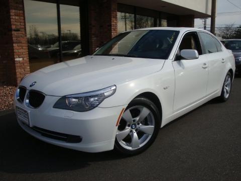 Alpine White BMW 5 Series 528i Sedan.  Click to enlarge.