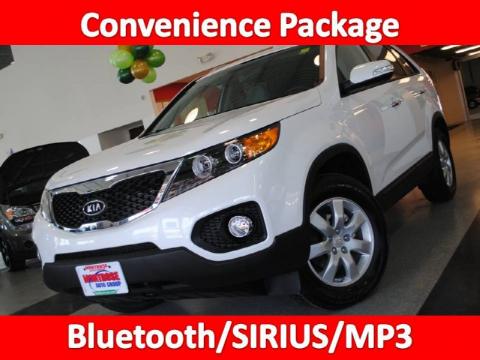 Snow White Pearl Kia Sorento LX.  Click to enlarge.