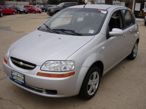 Cosmic Silver Metallic Chevrolet Aveo Aveo5 LS.  Click to enlarge.