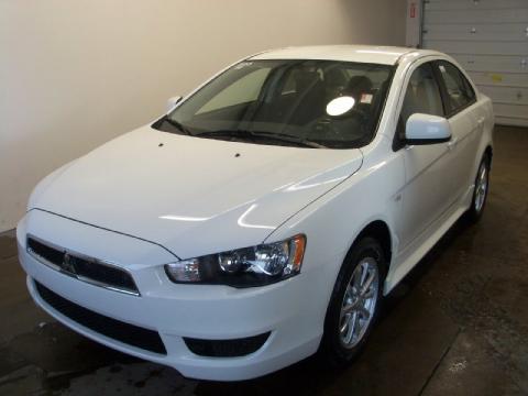Wicked White Metallic Mitsubishi Lancer ES.  Click to enlarge.