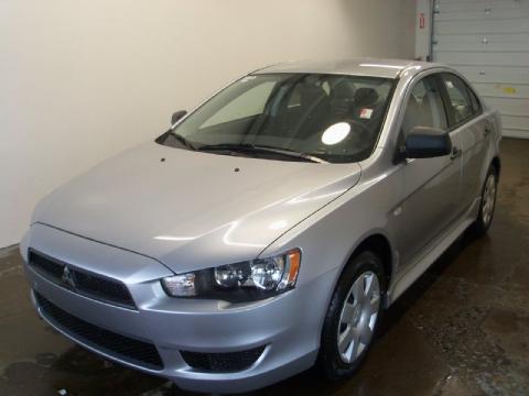 Apex Silver Metallic Mitsubishi Lancer DE.  Click to enlarge.