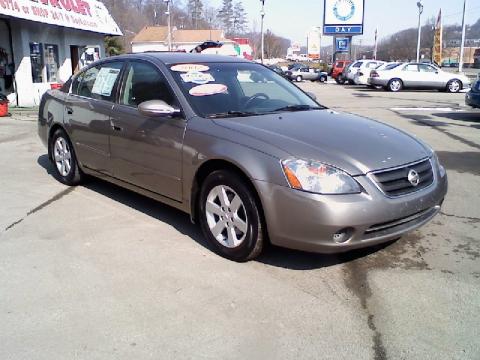 Polished Pewter Metallic Nissan Altima 2.5 S.  Click to enlarge.
