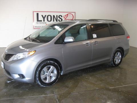 Silver Sky Metallic Toyota Sienna LE.  Click to enlarge.
