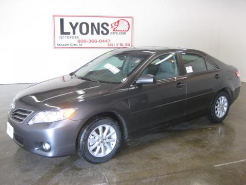 Magnetic Gray Metallic Toyota Camry XLE.  Click to enlarge.