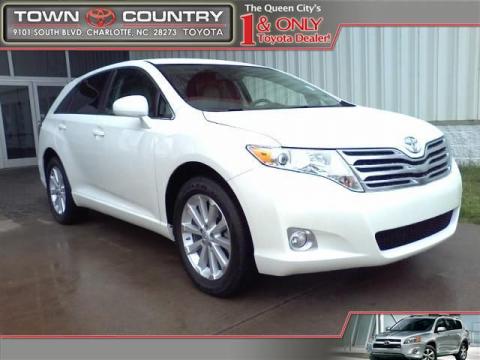 Blizzard Pearl Toyota Venza I4.  Click to enlarge.
