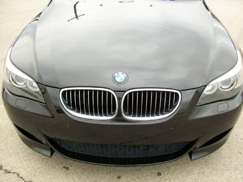 Black Sapphire Metallic BMW M5 .  Click to enlarge.