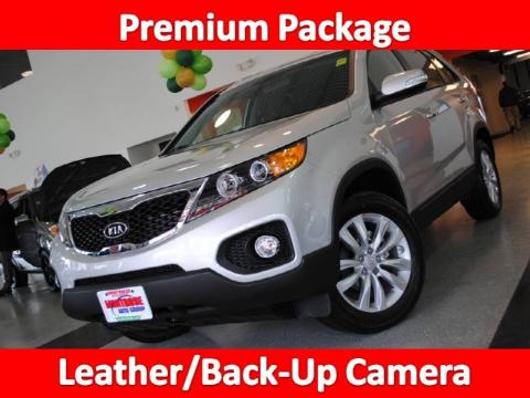 Bright Silver Kia Sorento EX.  Click to enlarge.