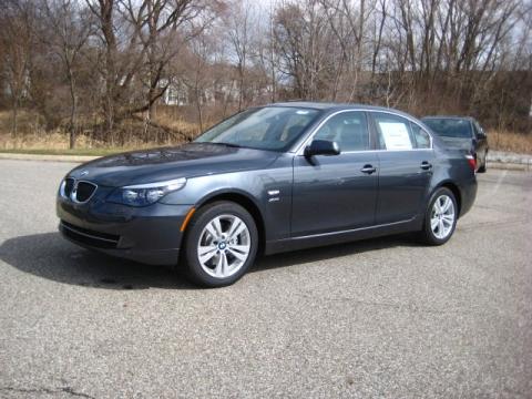 Platinum Grey Metallic BMW 5 Series 528i xDrive Sedan.  Click to enlarge.