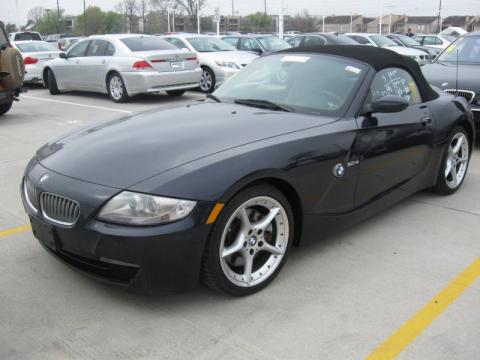 Monaco Blue Metallic BMW Z4 3.0si Roadster.  Click to enlarge.