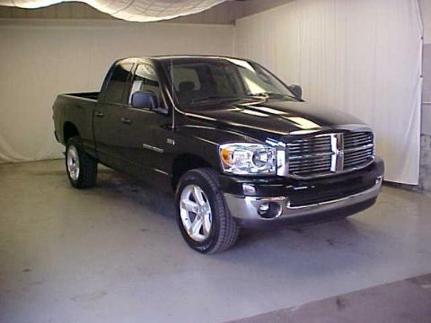 Brilliant Black Crystal Pearl Dodge Ram 1500 Big Horn Edition Quad Cab 4x4.  Click to enlarge.