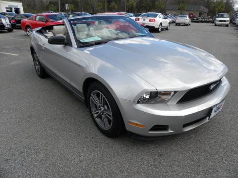 Brilliant Silver Metallic Ford Mustang V6 Premium Convertible.  Click to enlarge.