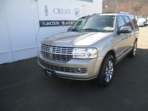 Vapor Silver Metallic Lincoln Navigator Luxury 4x4.  Click to enlarge.