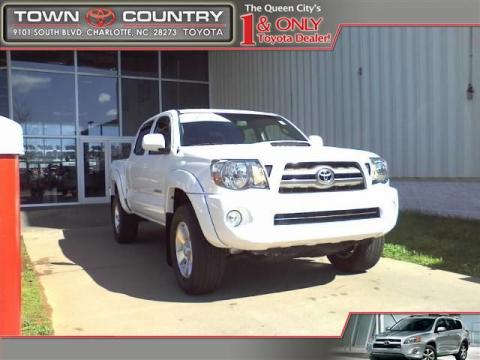 Super White Toyota Tacoma V6 PreRunner TRD Sport Double Cab.  Click to enlarge.