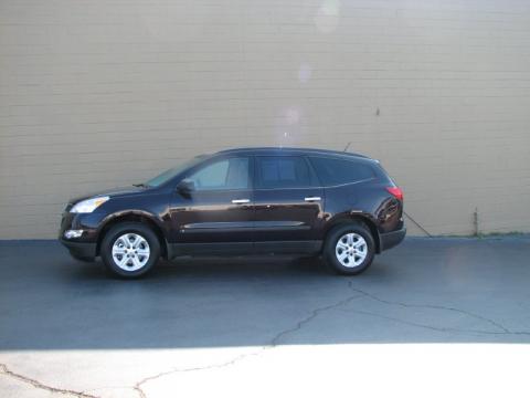 Dark Cherry Metallic Chevrolet Traverse LS.  Click to enlarge.