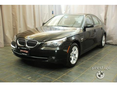 Black Sapphire Metallic BMW 5 Series 528i xDrive Sedan.  Click to enlarge.