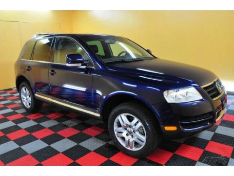 Shadow Blue Metallic Volkswagen Touareg V8.  Click to enlarge.